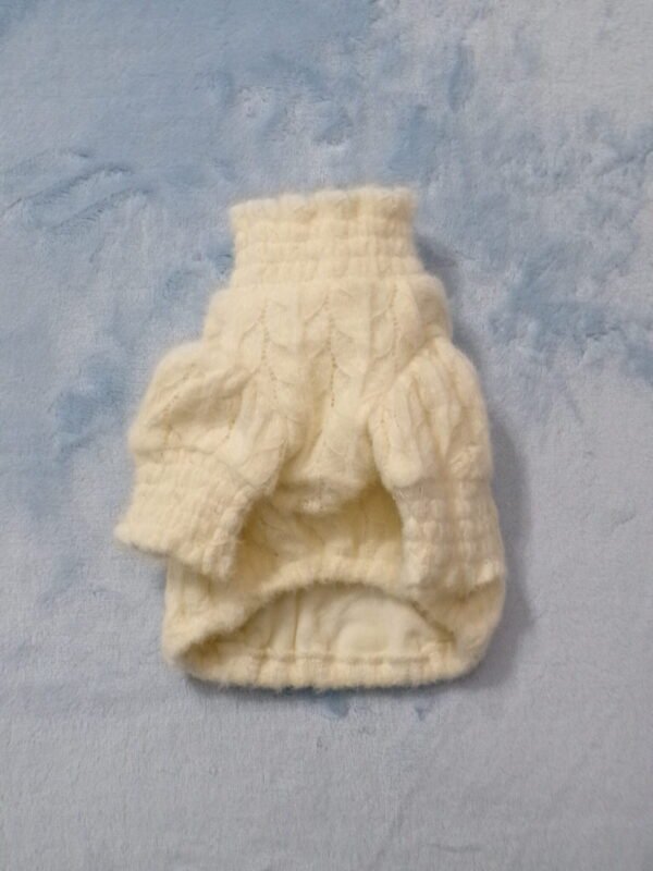 Maglioncino bianco antico