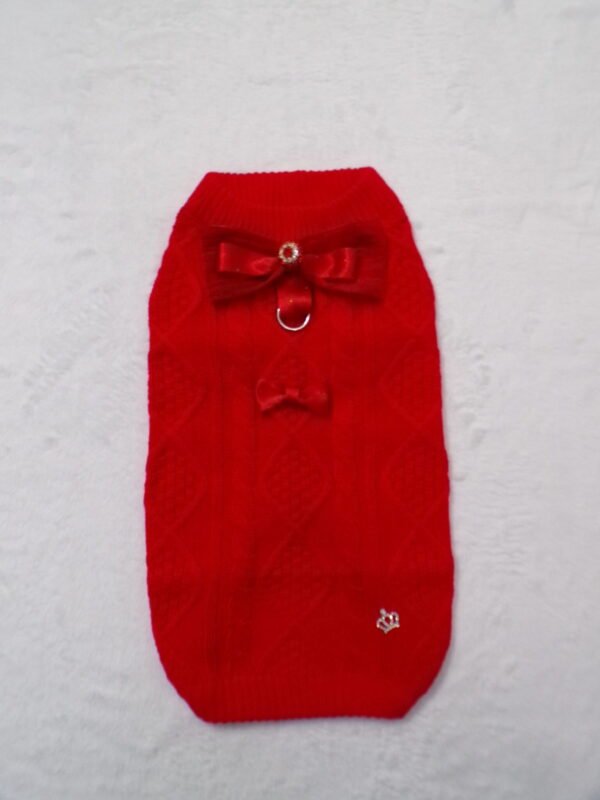 Maglioncino rosso con coccarda